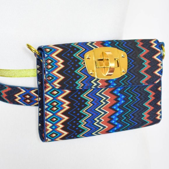 Zig Zag Print All In One Fanny Pack, Bag and Belt - Picture 7 of 7
